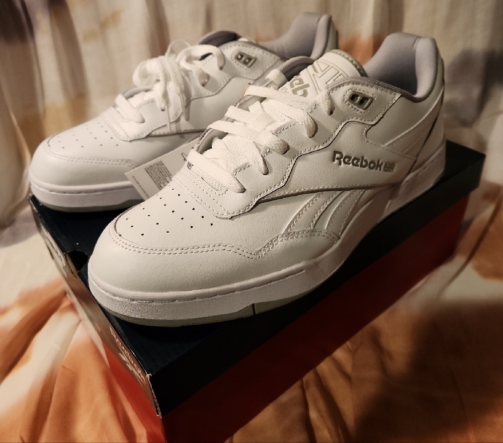 Reebok BB 4000 II Sneakers White Gray Women's Size 11 - Picture 1 of 10